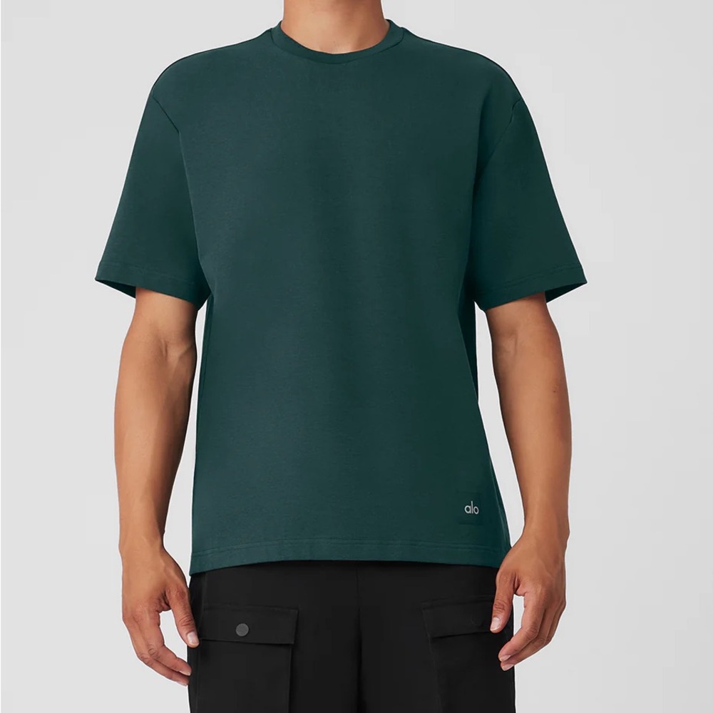 Alo men’s double take short sleeve t shirt in midnight green